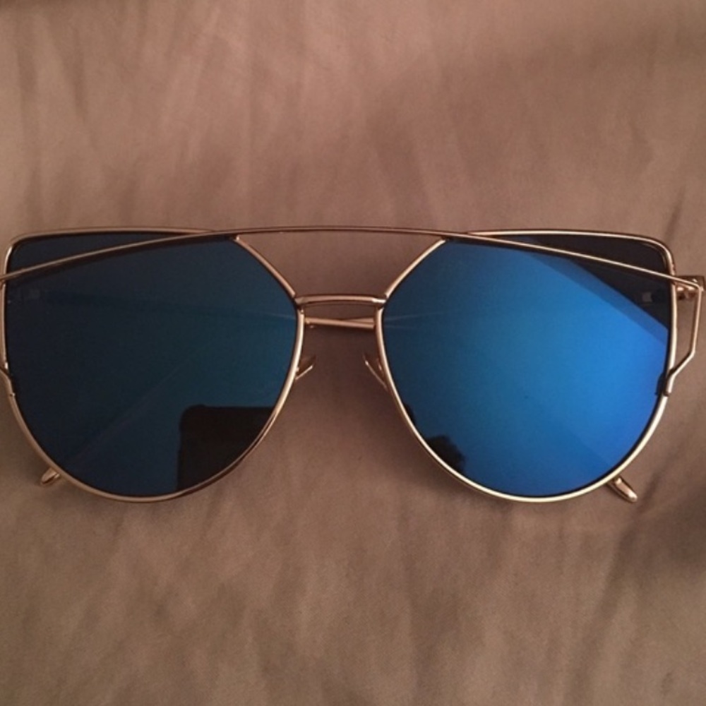 Blue Retro Cat Eye Sunglasses
